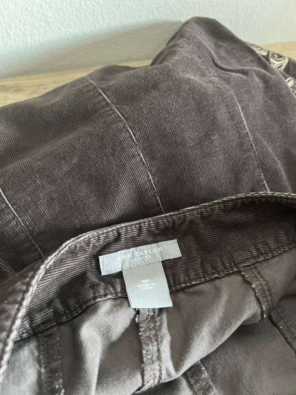 Ann Taylor Petites Corduroy Skirt 0P Brown Embroidered A-Line 100% Cotton - Picture 13 of 14